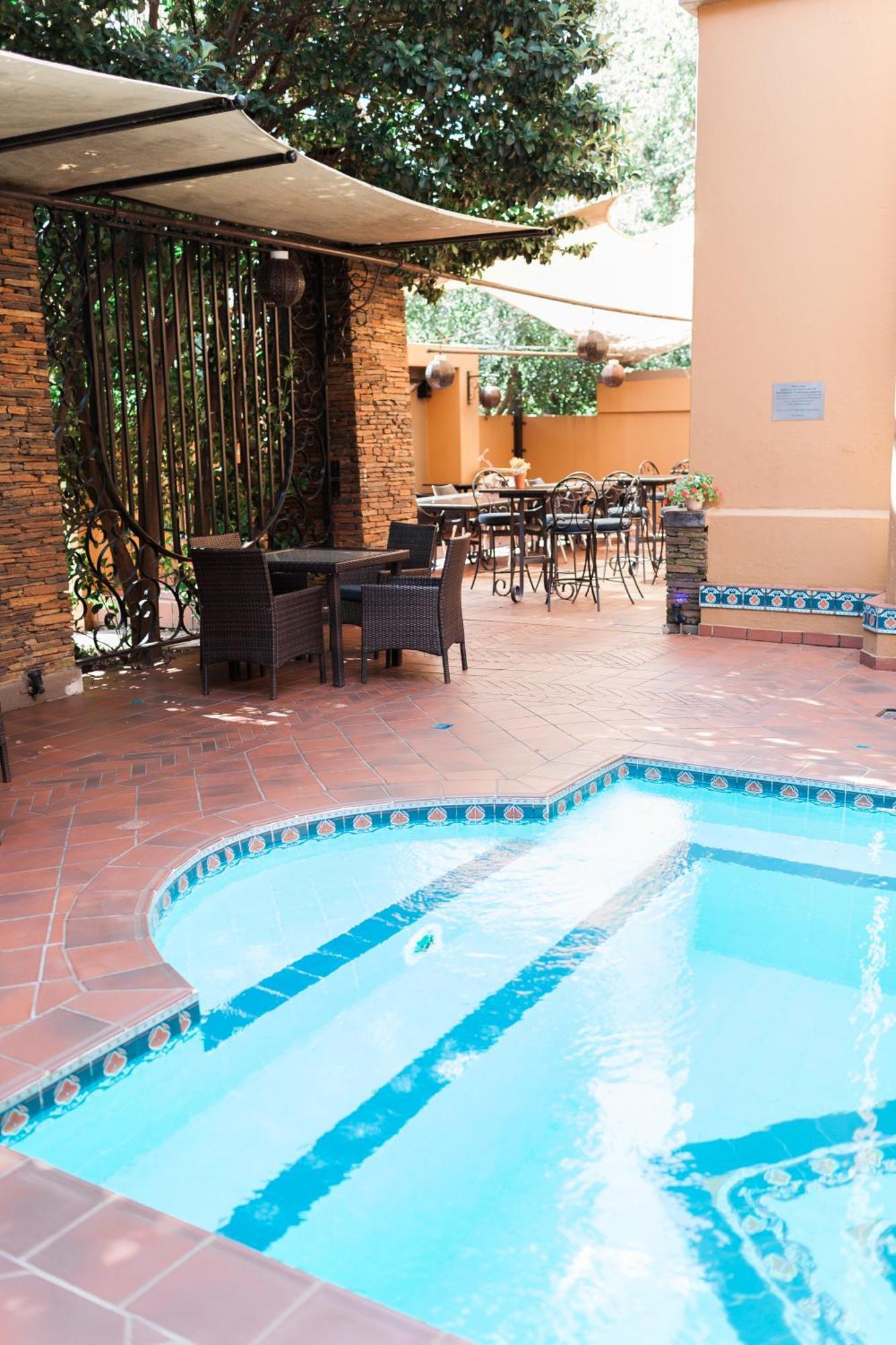 Royal Elephant Hotel & Conference Centre Centurion Bagian luar foto